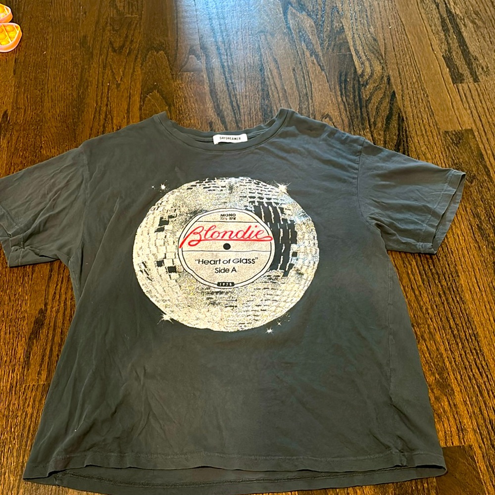 t shirt